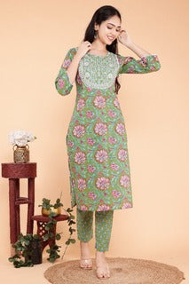 Green Flower Heavy Yoke Dupatta Set