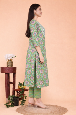 Green Flower Heavy Yoke Dupatta Set