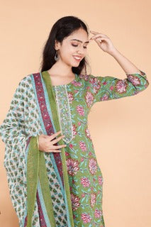 Green Flower Front Patti Dupatta Set