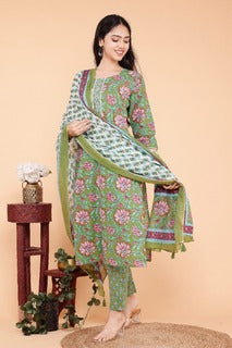 Green Flower Front Patti Dupatta Set