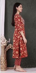 Red Sr Flower Heavy Yoke Embd